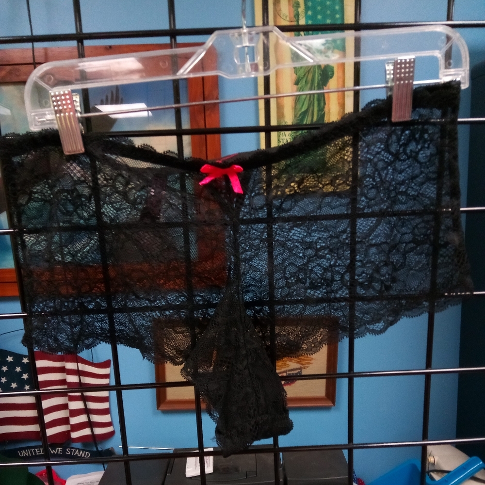 Black Fuschia black lace hipster  panties 2X NWOT